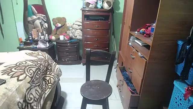 Snapshot of jazmin_mature_ chatting on 10-28-25, 01:03 jazmin mature online show from 10-28-25, 01:03