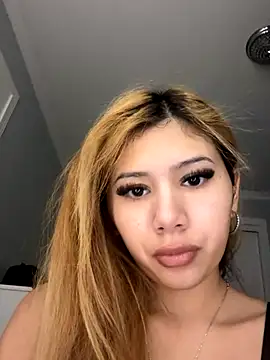 emilyslut2005 online show from 11-21-25, 06:23