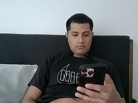 PerroDemonioHot online show from 04-12-26, 09:31