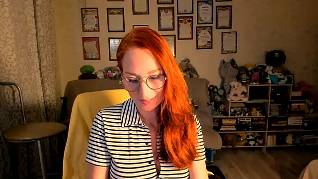 red rocco online show from 10-16-25, 04:19