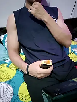 hot hunk boy online show from 09-22-25, 04:03