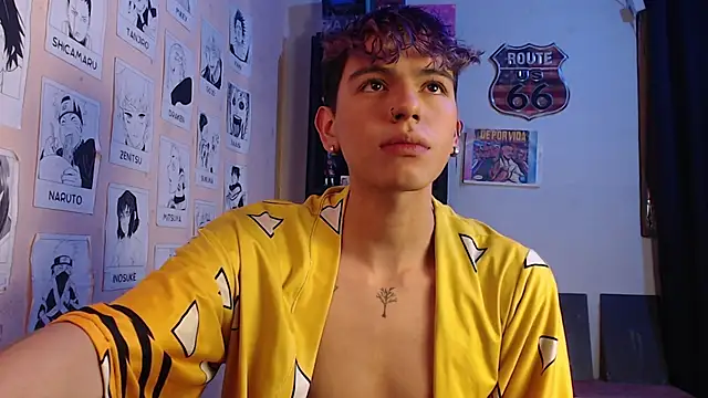 Snapshot of Mickey_Magic chatting on 01-19-25, 06:31 Mickey Magic online show from 01-19-25, 06:31