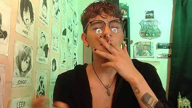 Snapshot of Mickey_Magic chatting on 02-23-25, 05:01 Mickey Magic online show from 02-23-25, 05:01