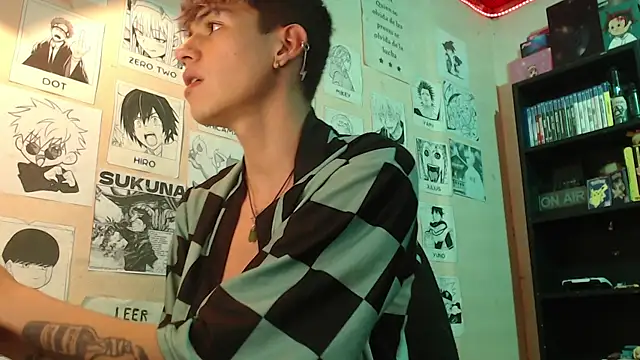 Snapshot of Mickey_Magic chatting on 02-27-25, 05:24 Mickey Magic online show from 02-27-25, 05:24