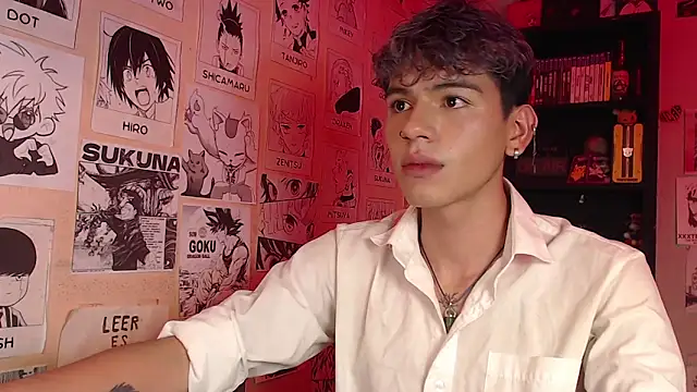 Snapshot of Mickey_Magic chatting on 03-04-25, 09:29 Mickey Magic online show from 03-04-25, 09:29