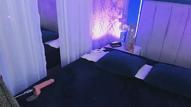 JeanneSabatier online show from 11-21-25, 08:18