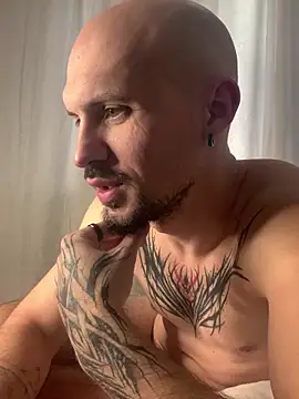 AssHunter4k online show from 02-01-25, 02:24