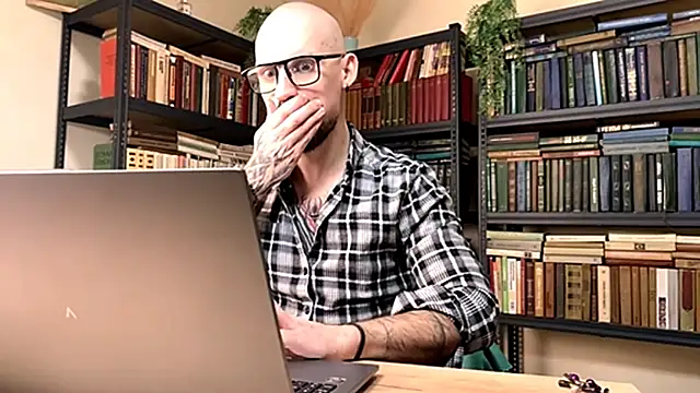 AssHunter4k online show from 02-10-25, 01:44