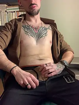 AssHunter4k online show from 02-17-25, 04:37