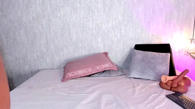 isabella zc online show from 03-07-25, 11:51