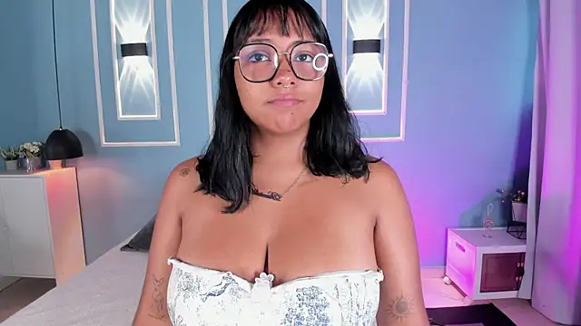 isabella zc online show from 07-26-26, 11:50