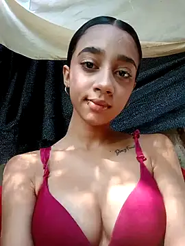 Snapshot of Zoe_Sweett18 chatting on 01-20-25, 01:53 Zoe Sweett18 online show from 01-20-25, 01:53