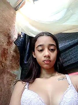 Snapshot of Zoe_Sweett18 chatting on 02-14-25, 12:47 Zoe Sweett18 online show from 02-14-25, 12:47