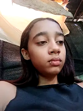 Snapshot of Zoe_Sweett18 chatting on 02-14-25, 10:04 Zoe Sweett18 online show from 02-14-25, 10:04