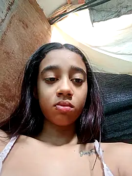 Snapshot of Zoe_Sweett18 chatting on 02-15-25, 01:05 Zoe Sweett18 online show from 02-15-25, 01:05