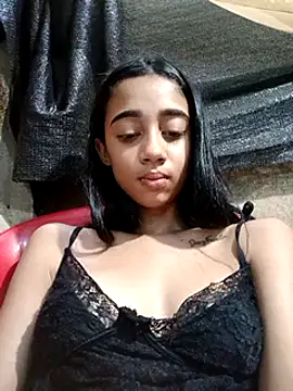 Snapshot of Zoe_Sweett18 chatting on 02-24-25, 10:25 Zoe Sweett18 online show from 02-24-25, 10:25