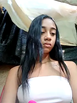 Snapshot of Zoe_Sweett18 chatting on 02-26-25, 01:08 Zoe Sweett18 online show from 02-26-25, 01:08