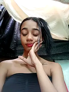 Snapshot of Zoe_Sweett18 chatting on 02-27-25, 12:34 Zoe Sweett18 online show from 02-27-25, 12:34