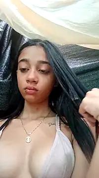 Snapshot of Zoe_Sweett18 chatting on 03-14-25, 01:02 Zoe Sweett18 online show from 03-14-25, 01:02