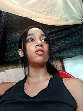 Snapshot of Zoe_Sweett18 chatting on 03-21-25, 07:46 Zoe Sweett18 online show from 03-21-25, 07:46