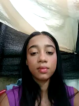 Snapshot of Zoe_Sweett18 chatting on 03-22-25, 12:57 Zoe Sweett18 online show from 03-22-25, 12:57