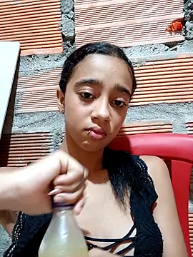 Snapshot of Zoe_Sweett18 chatting on 09-09-25, 12:26 Zoe Sweett18 online show from 09-09-25, 12:26
