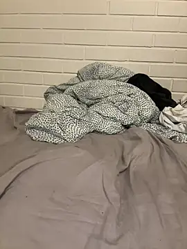 VenusandIppy online show from 11-23-25, 10:42