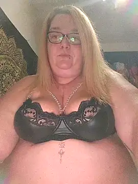 diosacurvy1984 online show from 11-05-25, 10:54