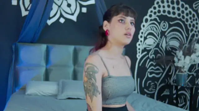 AmbarDupont online show from 02-22-25, 07:47