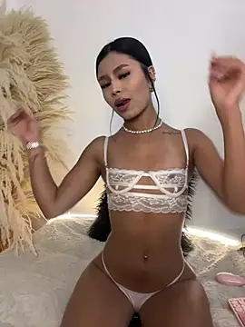 Snapshot of Michell_sr chatting on 02-20-26, 02:08 Michell sr online show from 02-20-26, 02:08