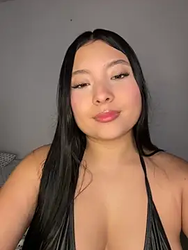 Snapshot of Sol_angel_ chatting on 05-25-26, 01:17 Sol angel online show from 05-25-26, 01:17