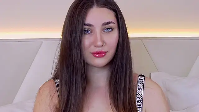 Snapshot of KiraBarlows chatting on 02-19-25, 08:20 KiraBarlows online show from 02-19-25, 08:20