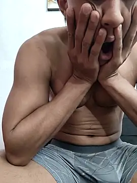 owen2992 online show from 04-11-26, 12:48