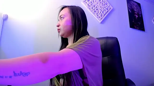 Rosie jhons online show from 01-23-25, 03:48