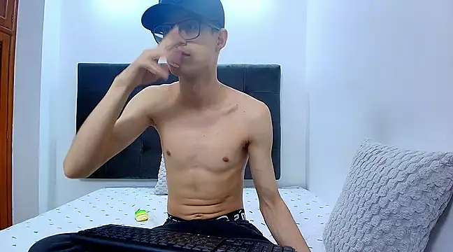 wolfandsky online show from 03-18-25, 11:08