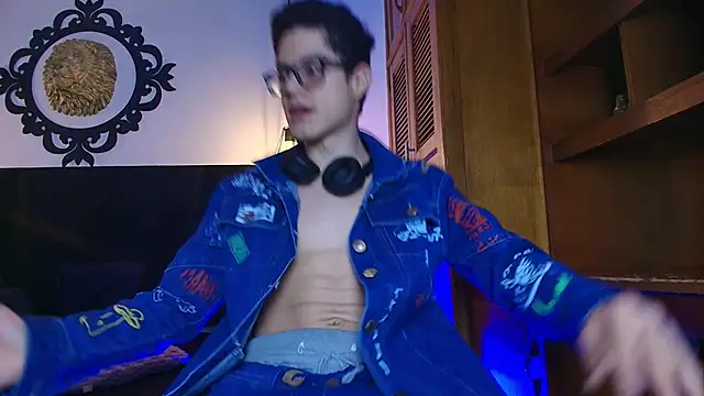 Snapshot of wolfandsky chatting on 03-24-26, 11:26 wolfandsky online show from 03-24-26, 11:26