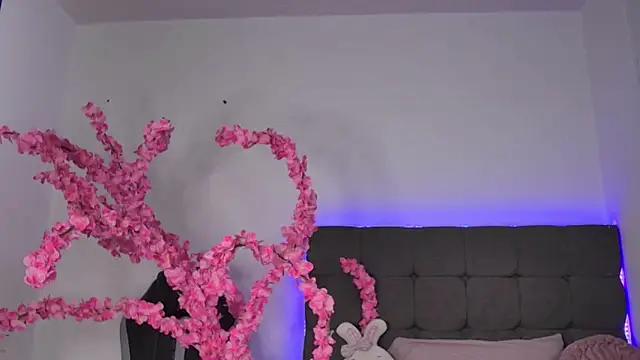 AmandaBrooks 18 online show from 11-20-25, 12:55