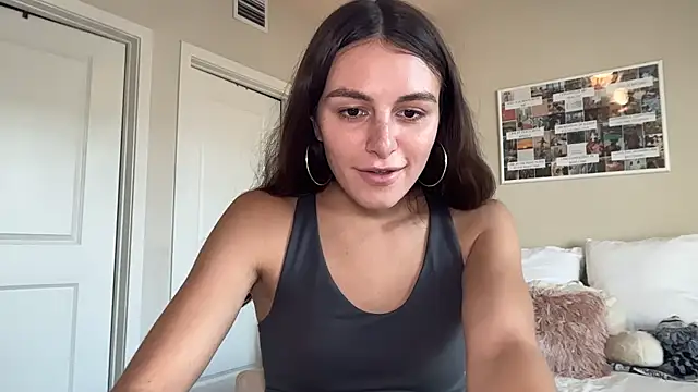 graciesmith27 online show from 04-06-26, 09:38