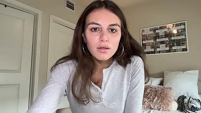 graciesmith27 online show from 04-30-26, 07:53