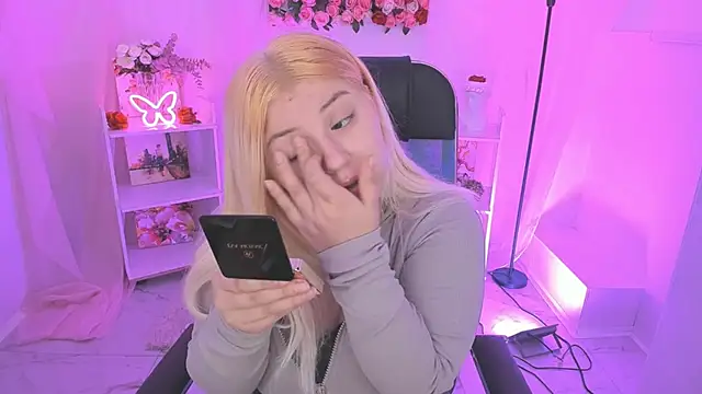 DiaAngell online show from 11-13-25, 07:35