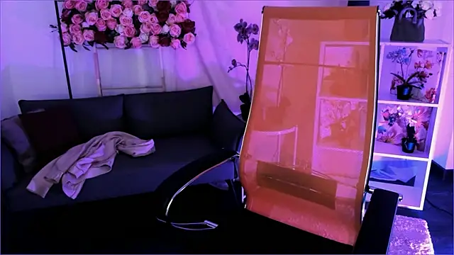 Snapshot of DiaAngell chatting on 02-10-26, 07:40 DiaAngell online show from 02-10-26, 07:40