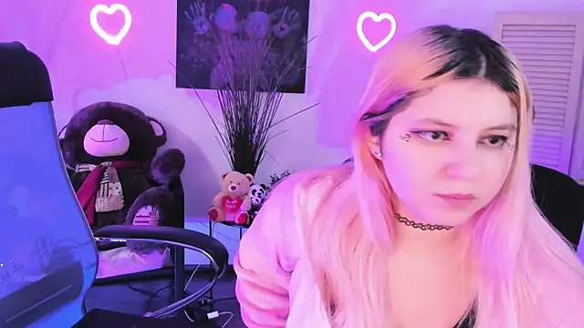 Snapshot of DiaAngell chatting on 02-25-26, 08:29 DiaAngell online show from 02-25-26, 08:29