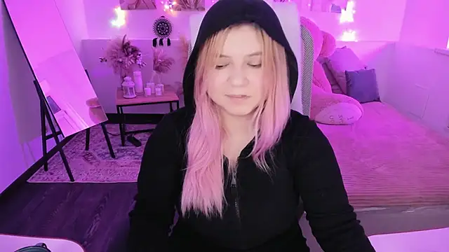 Snapshot of DiaAngell chatting on 03-08-26, 09:07 DiaAngell online show from 03-08-26, 09:07