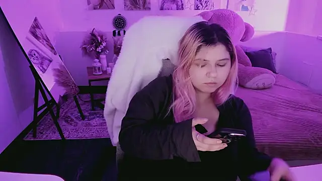 Snapshot of DiaAngell chatting on 03-14-26, 07:41 DiaAngell online show from 03-14-26, 07:41