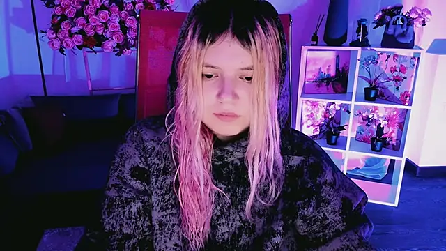 Snapshot of DiaAngell chatting on 03-30-26, 07:37 DiaAngell online show from 03-30-26, 07:37