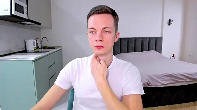 max shy online show from 01-21-25, 12:29