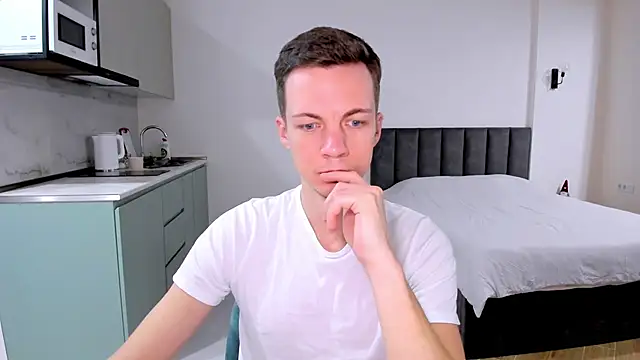 max shy online show from 01-23-25, 01:24