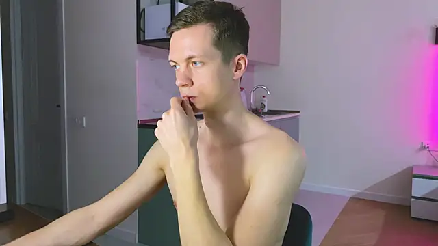 max shy online show from 03-07-25, 03:28