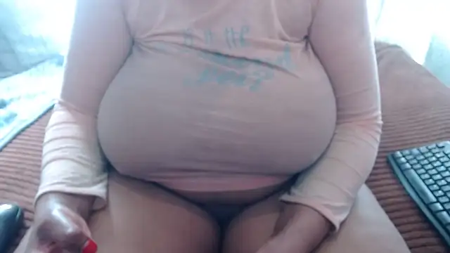 BUBBLYBUNNYxx online show from 05-06-26, 09:47