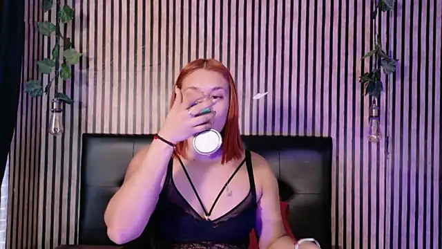 Sophie new25 online show from 11-14-25, 01:10